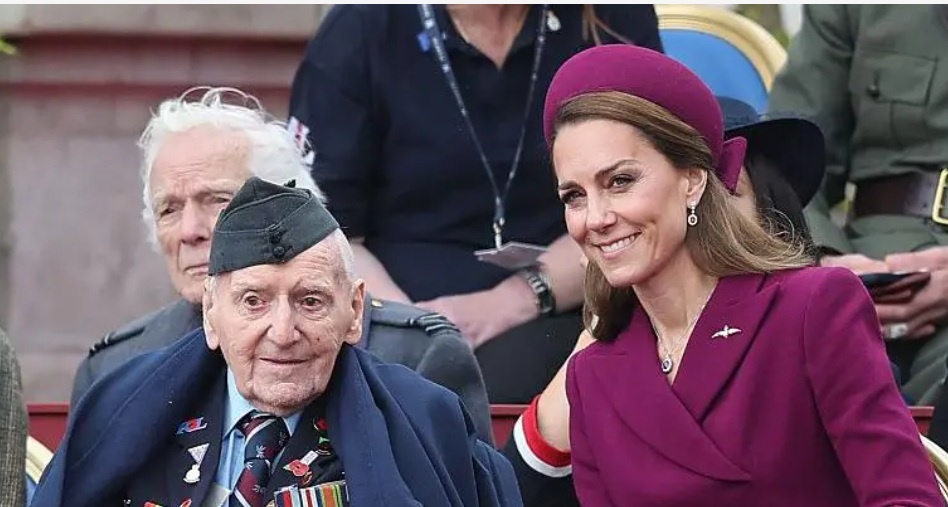 Кейт Миддлтон с ветеранами