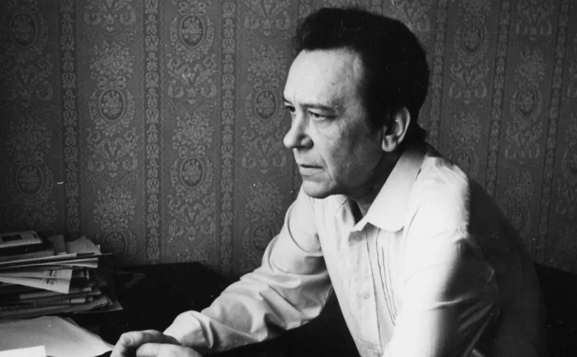 Ю́рий Полика́рпович Кузнецо́в