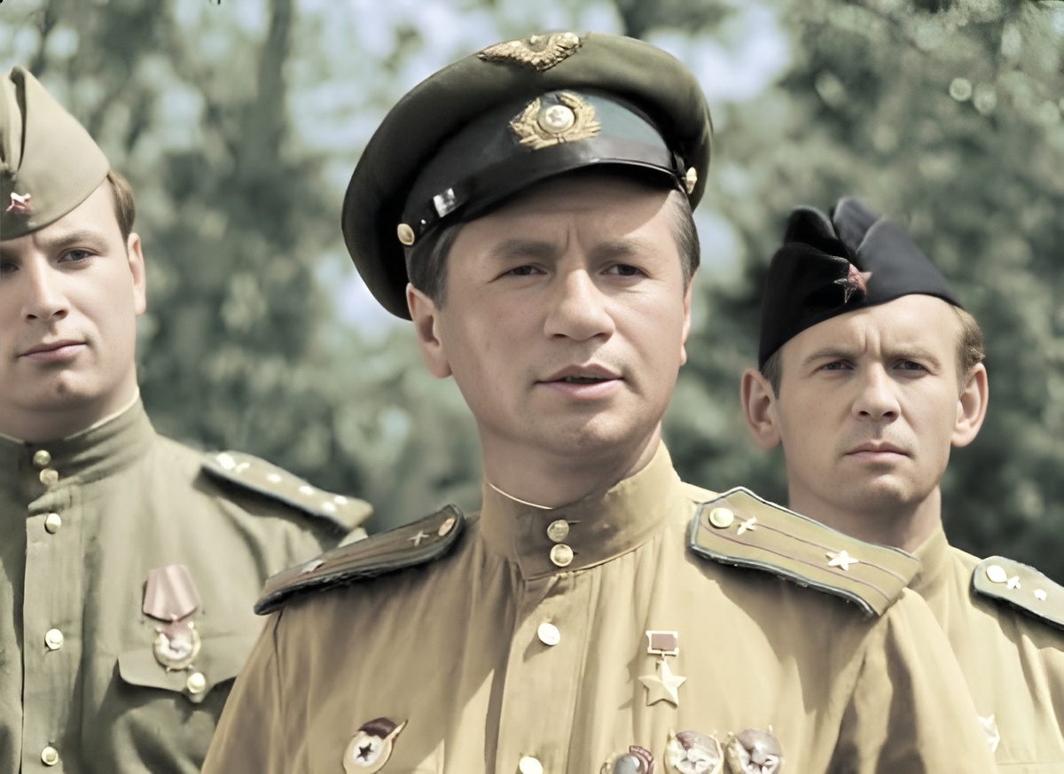 Кадр фильма «В бой идут одни старики»