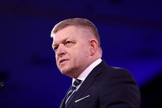    Роберт Фицо ищет альтернативные пути попасть в Россию 9 мая