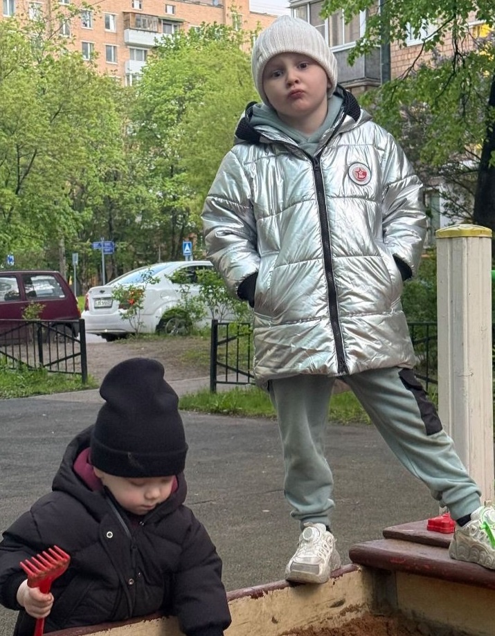 сыновья Алёны - Богдан и Святослав (фото из Telegram)