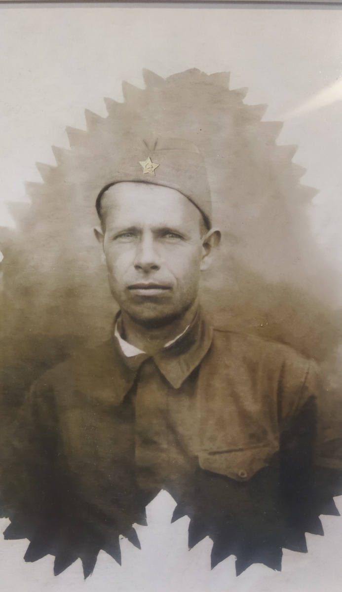 Мой дед по маме Иван Андреевич Карандаев погиб в 1942 году