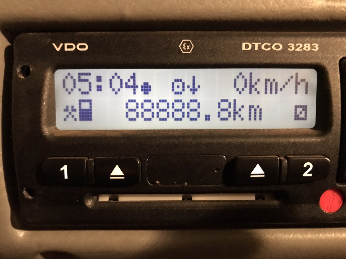 Шесть восьмерок в пробеге на грузовика. Фото Тищенко Василий.