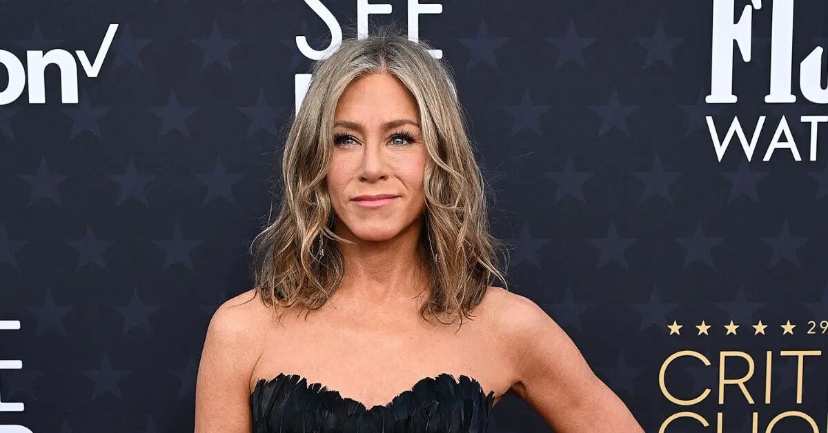  Дженнифер Энистон