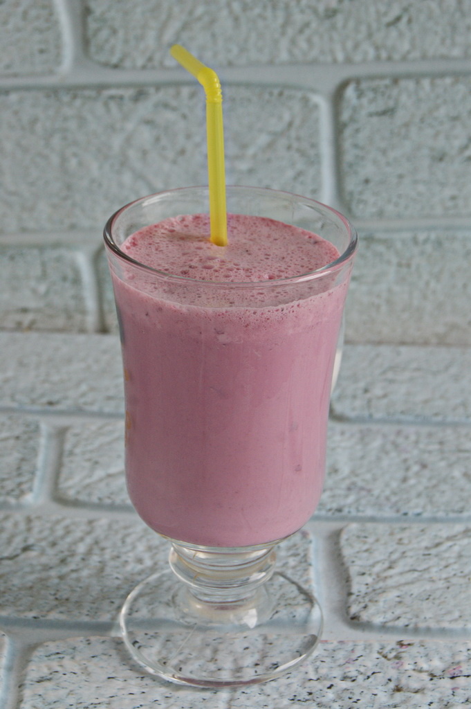 Фото автора. Милкшейк с ягодами