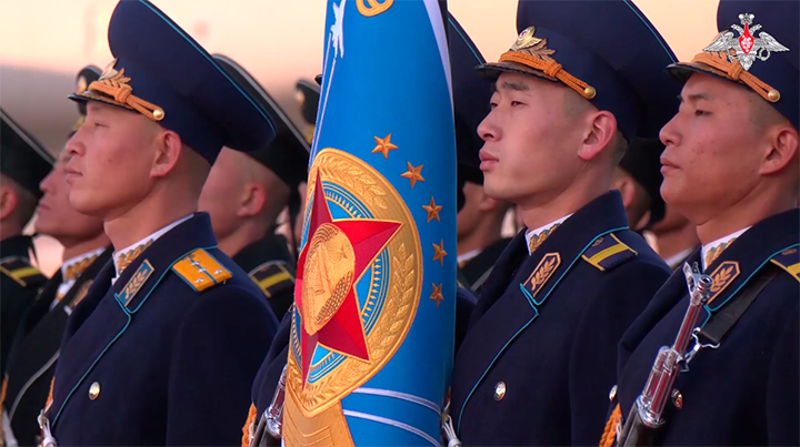    "Волки Кима" украсили бы собой парад на Красной площади, но - не в этот раз//Скриншот видео из ТГ-канала "Минобороны России"