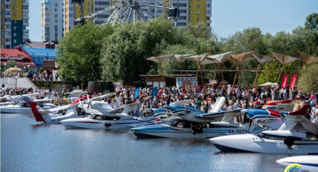 На самолеты и вертолеты явно не скупяться и делают слет из многих вариантов🛫✈️🚀🚁