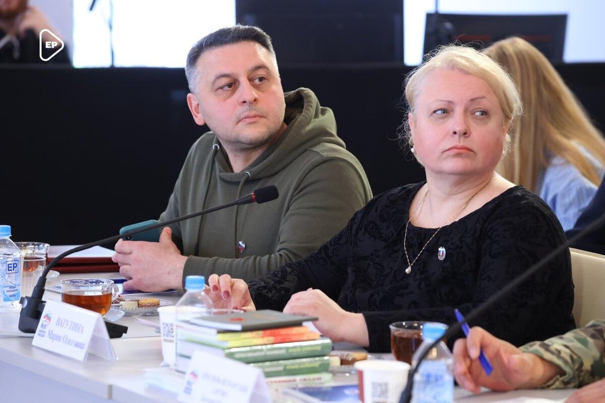 Валерий Айрапетян и Мария Ватутина, официальный канал "Единой России" в Телеграме