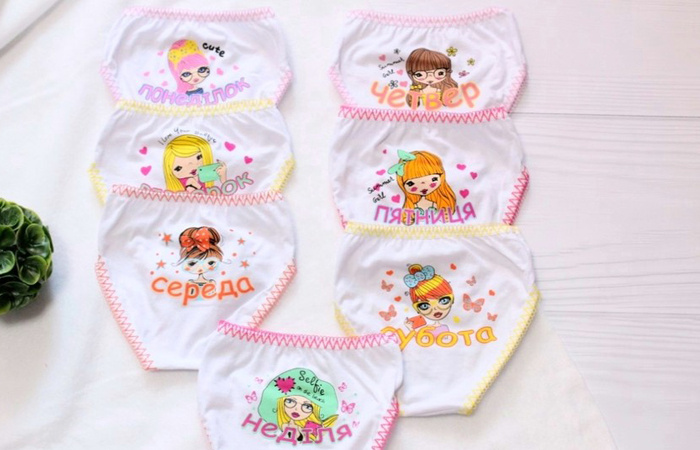 Девочки мечтали о таком наборе нижнего белья/ фото: kloomba.com