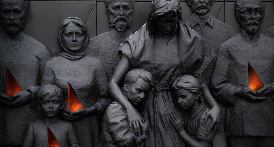    Фрагмент мемориала в память о мирных жителях СССР – жертвах нацистского геноцида в годы Великой Отечественной войны в деревне Зайцево Ленинградской области / РИА «Новости»