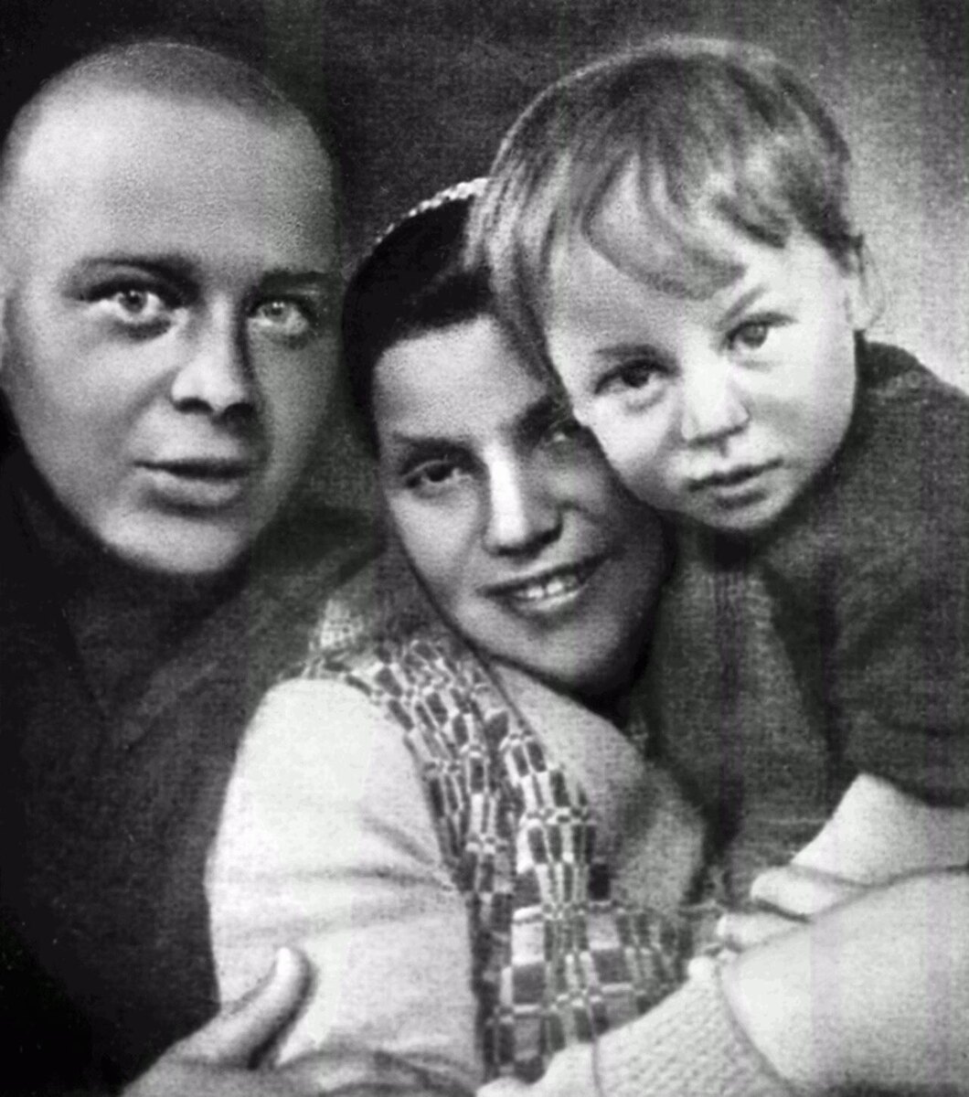 Аркадий Гайдар, Лия Соломянская и их сын Тимур