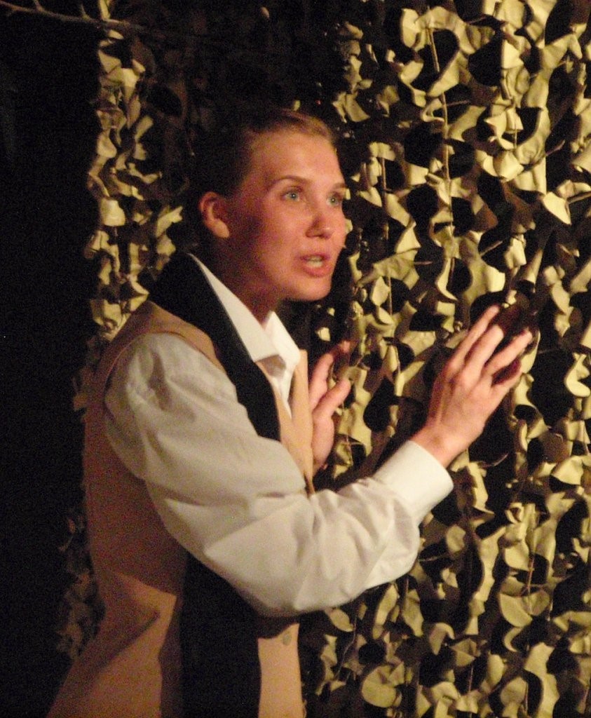 Спектакль МХТ в роли Риты Осяниной - Кира Ивановская