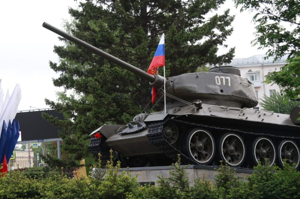    День Победы в Барнауле . Источник: Олег Укладов