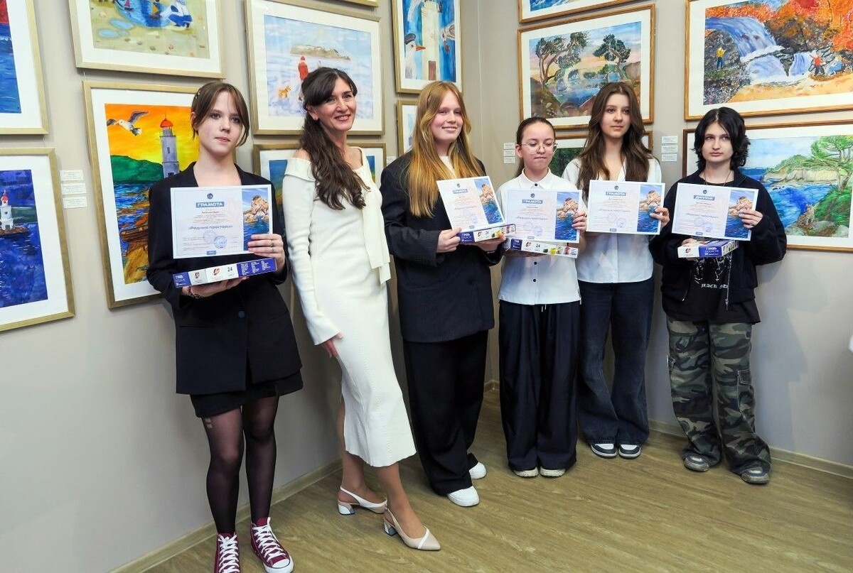     Источник: Приморская картинная галерея