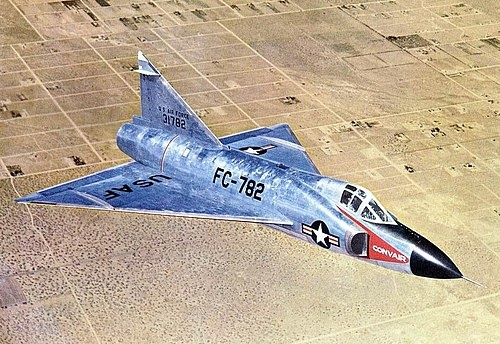 F-102. Фото взято из свободного источника (Википедии)