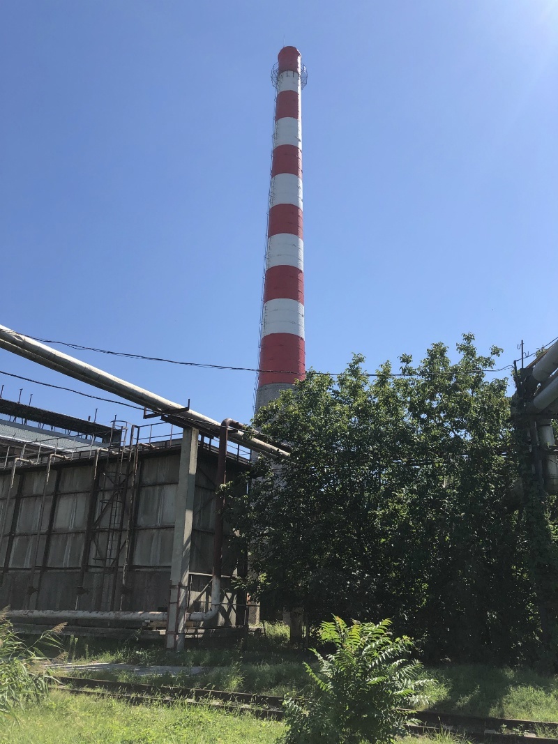 Почему разрушается дымовая труба: причины и профилактика