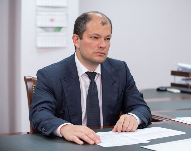    Гендиректор УК «Уральская Сталь» Денис Сафин поздравил оренбуржцев с Днём Победы «О»