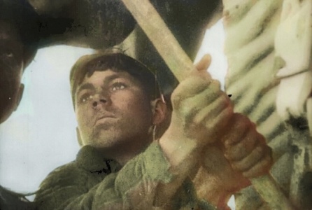 Кадр из кинохроники Романа Кармена