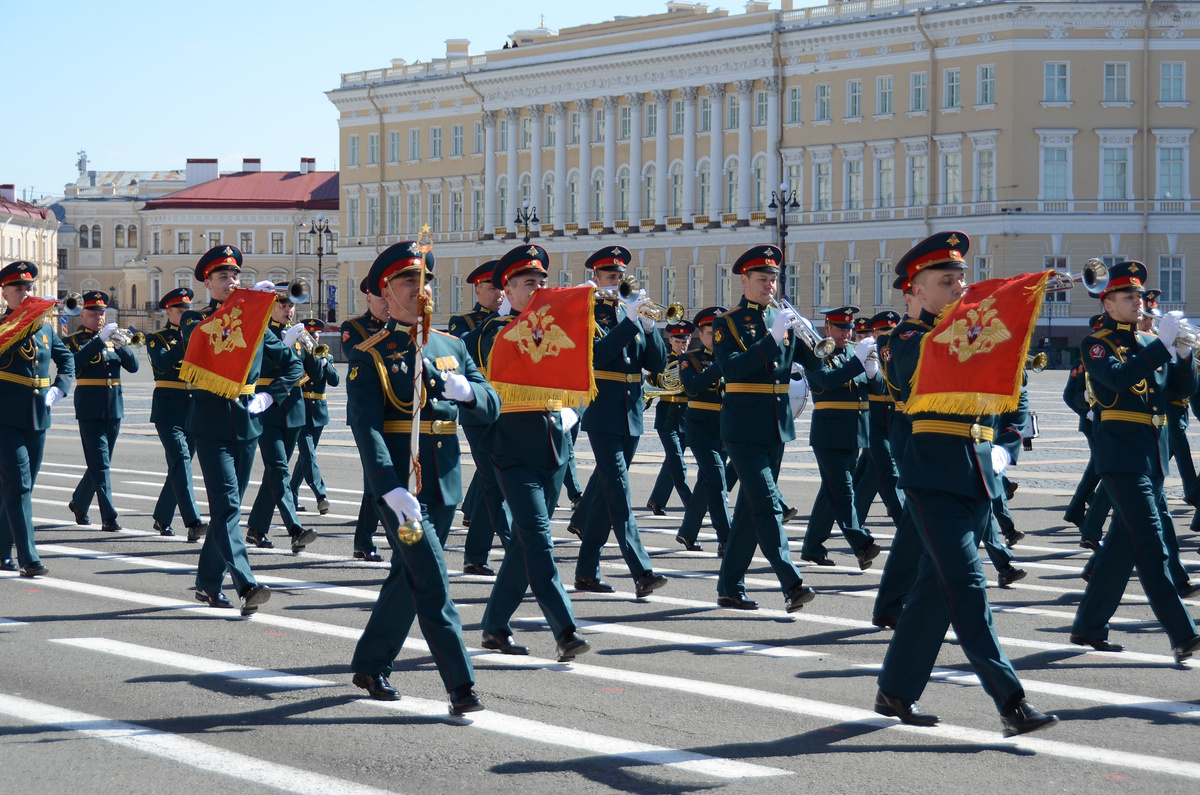 На параде прошли разные ряды военных.  Фото: Фото: ФедералПресс / Татьяна Буторина
