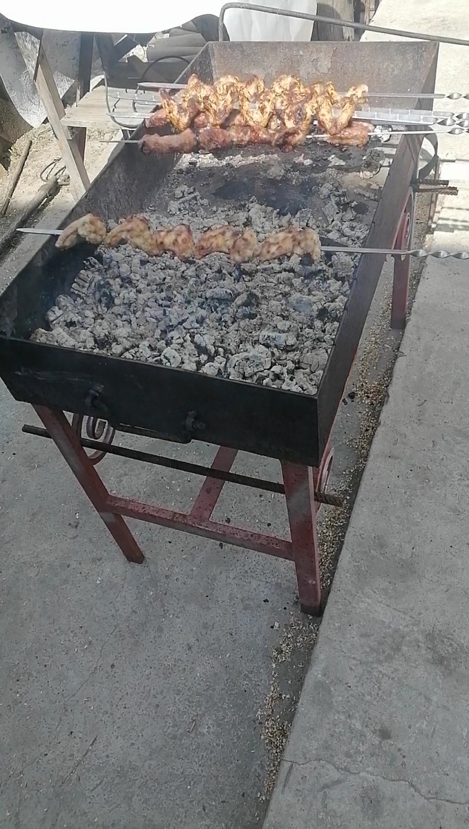 К нашему приходу мясо уже готово