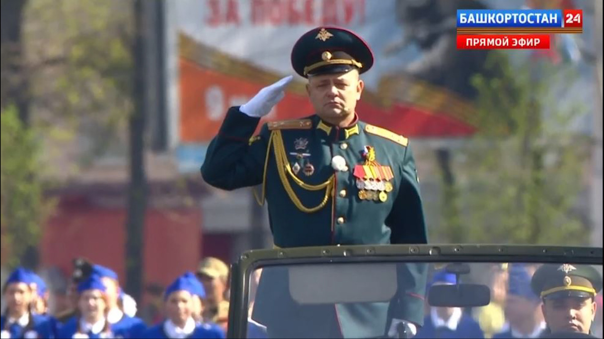    В Уфе начался военный парад в честь 80-й годовщины Победы в Великой Отечественной войне