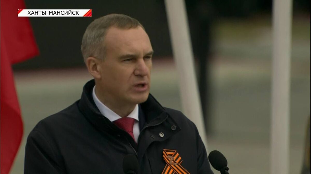    Губернатор Югры выступил на Параде Победы в Ханты-Мансийске