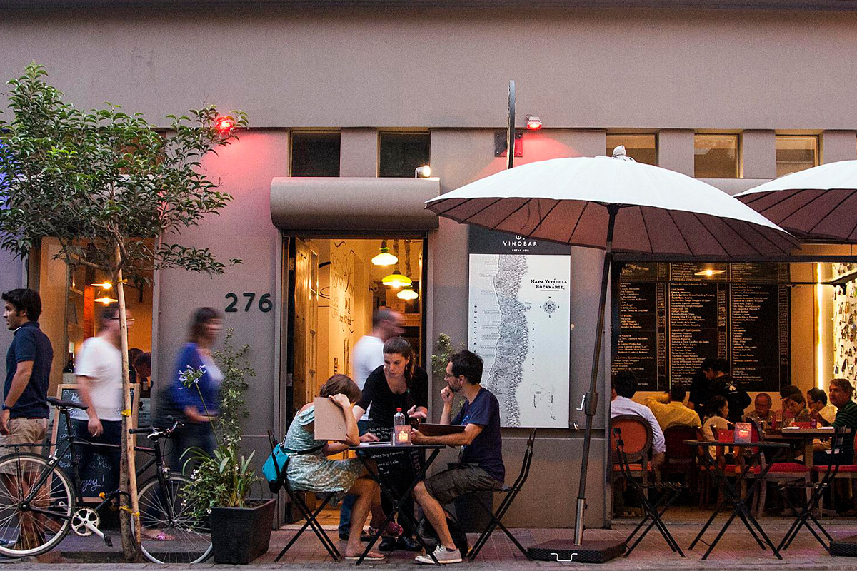Винный гастробар Bocanáriz в Сантьяго, Чили.