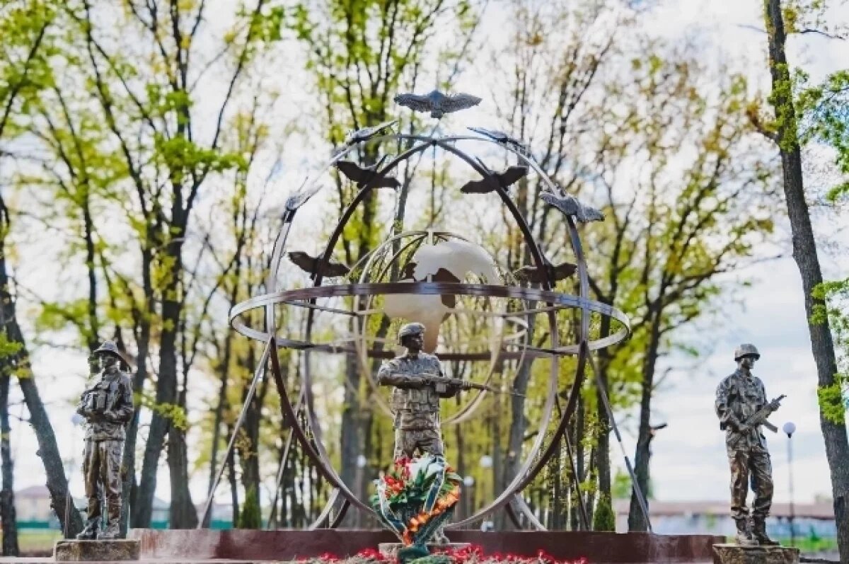    В Липецкой области открыли Сквер Памяти в честь ветеранов боевых действий