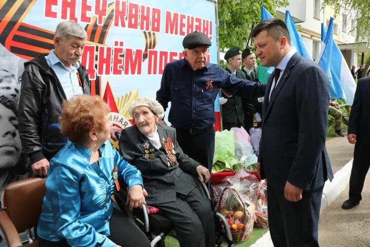    Фото официальной страницы в соцсети Ратмира Мавлиева