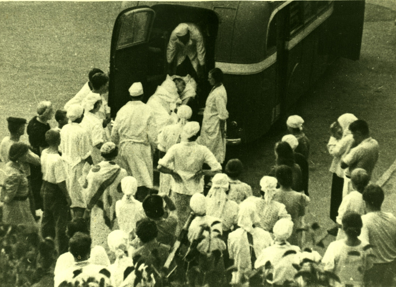 Прием раненых в э/г №4473 (институт курортологии), 1941 год