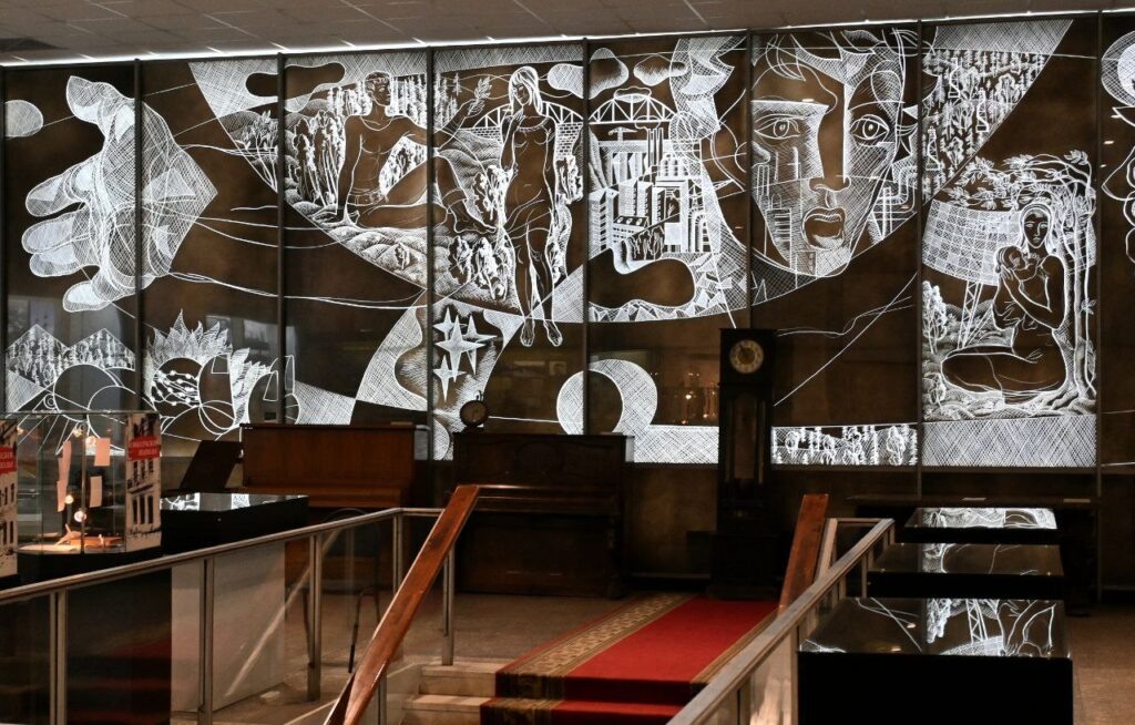 Листайте вправо, чтобы увидеть больше изображений