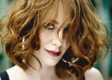 Миа (Эльчин Сангу) 