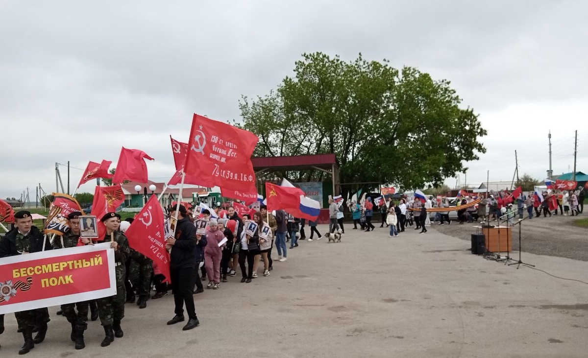 9 мая 2025 года. Поселок Сокский, Самарская область. Фото автора.
