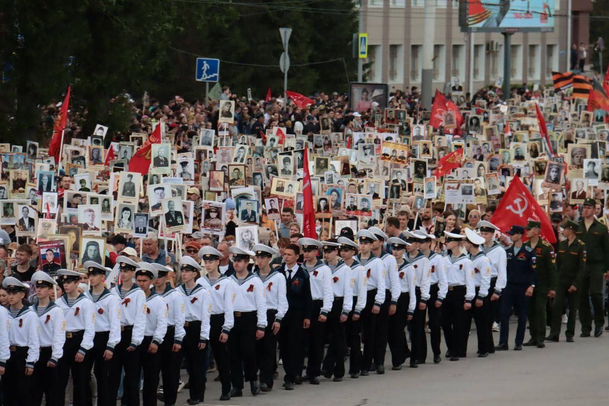 Бессмертный полк прошел по традиционному маршруту.  Фото: Фото предоставлено пресс-службой мэрии