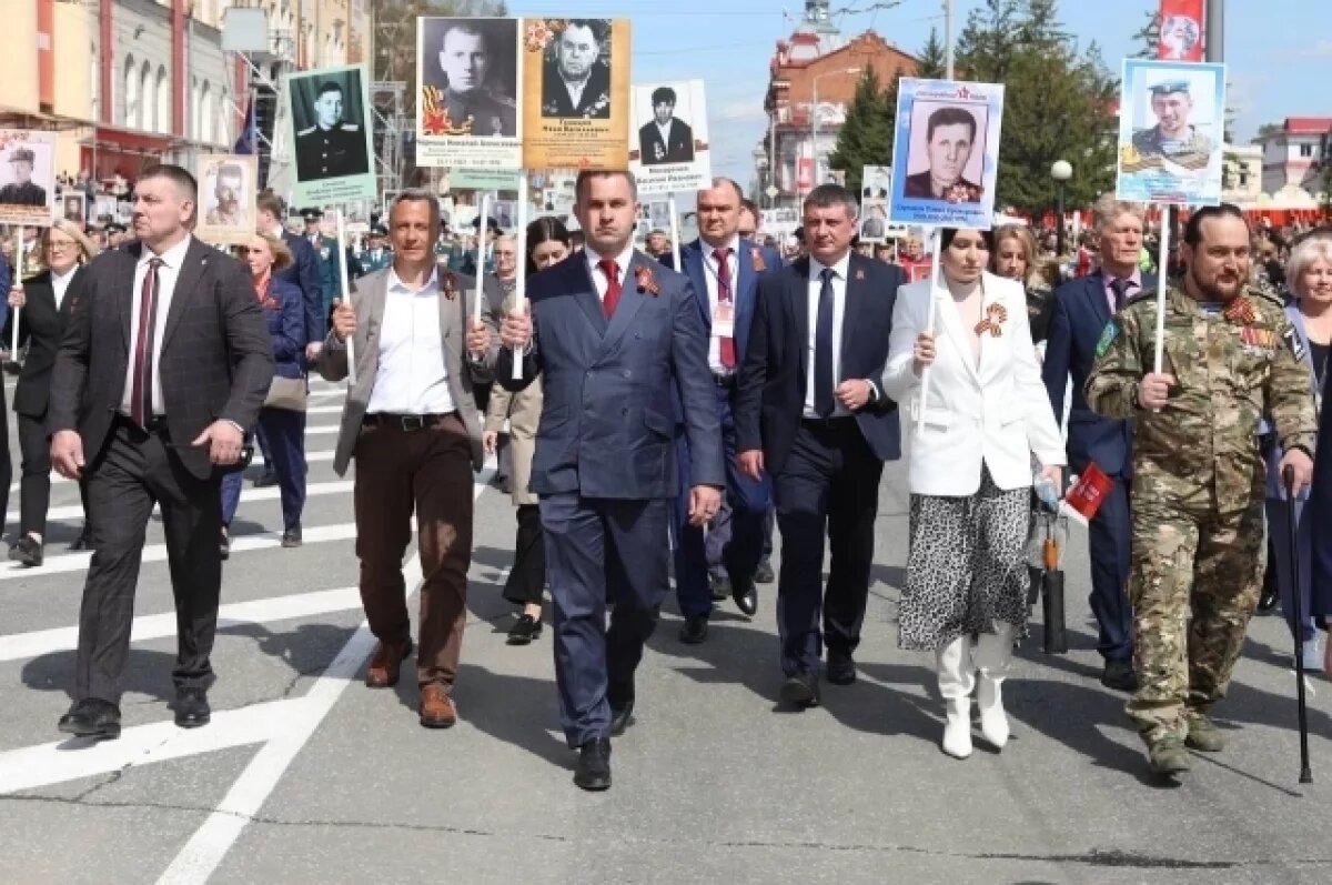    Дмитрий Махиня прошел в «Бессмертном полку» вместе с 45 тысячами томичей