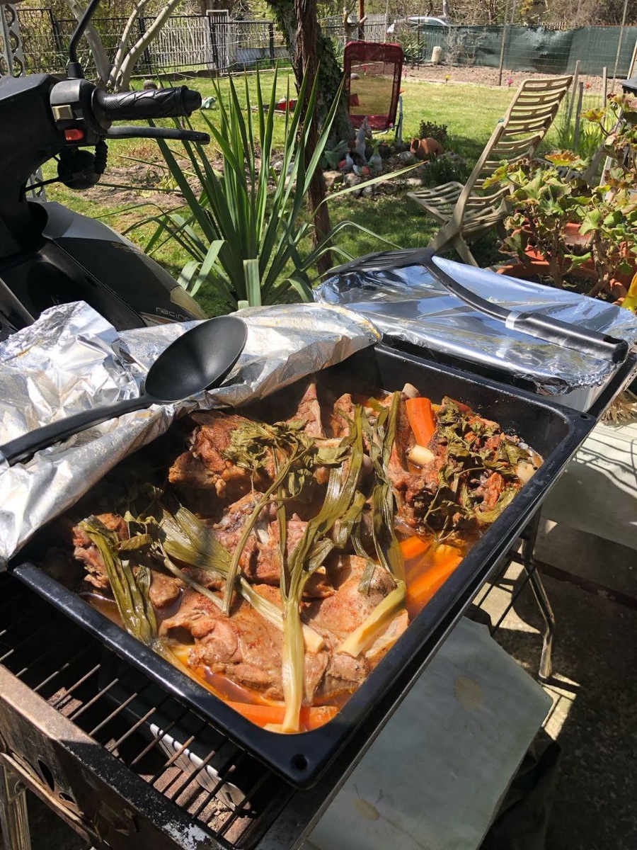 Завтрак быстро перетек в обед у болгарских соседей. 