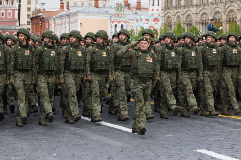    На Красной площади проходит парад в честь 80-летия Победы в Великой Отечественной войне