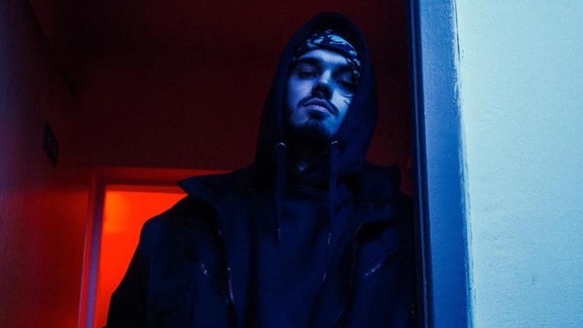 Из клипа "Гостиница Космос"