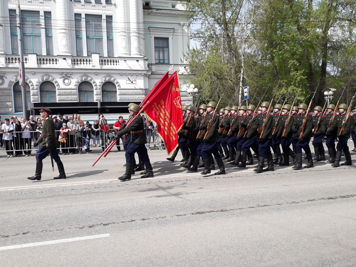 Кадеты в форме военных лет