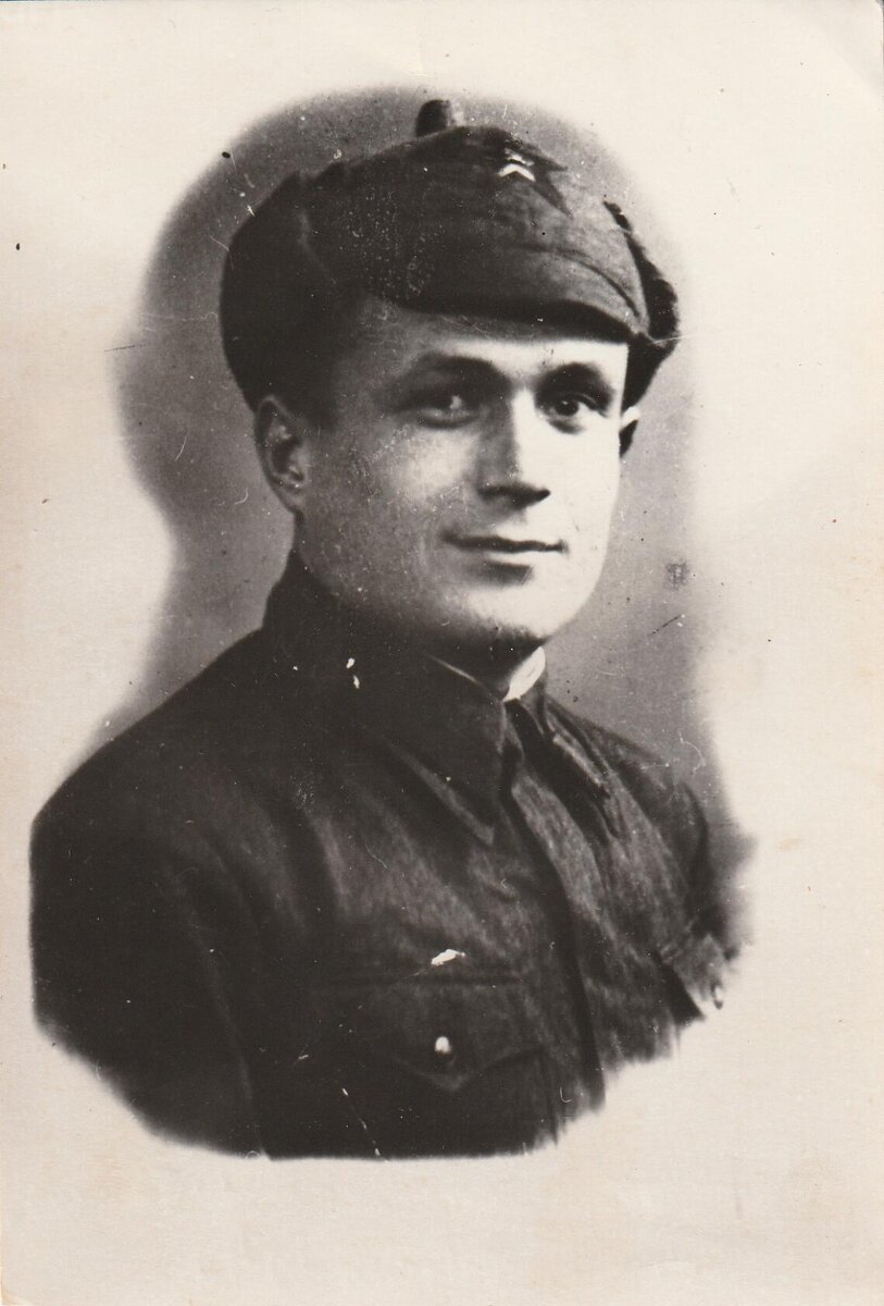 Курсант Ленинградского Краснознаменного военно-политического училища имени Фридриха Энгельса