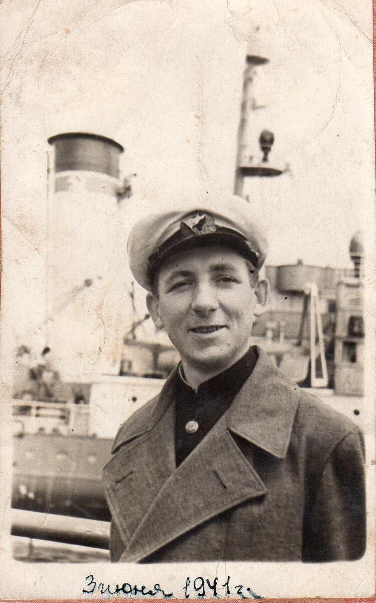 Портрет Н. Ф. Инюшкина. 3 июня 1941 г.
Фотография из фондов музея «Ледокол «Красин»