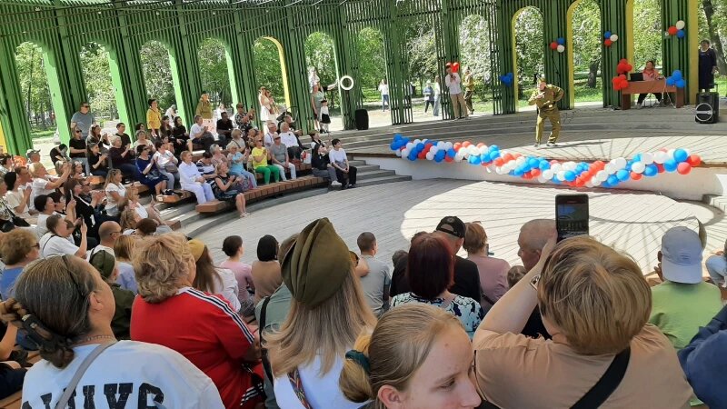     День Победы в барнаульском парке «Изумрудный» — 2025. altapress.ru