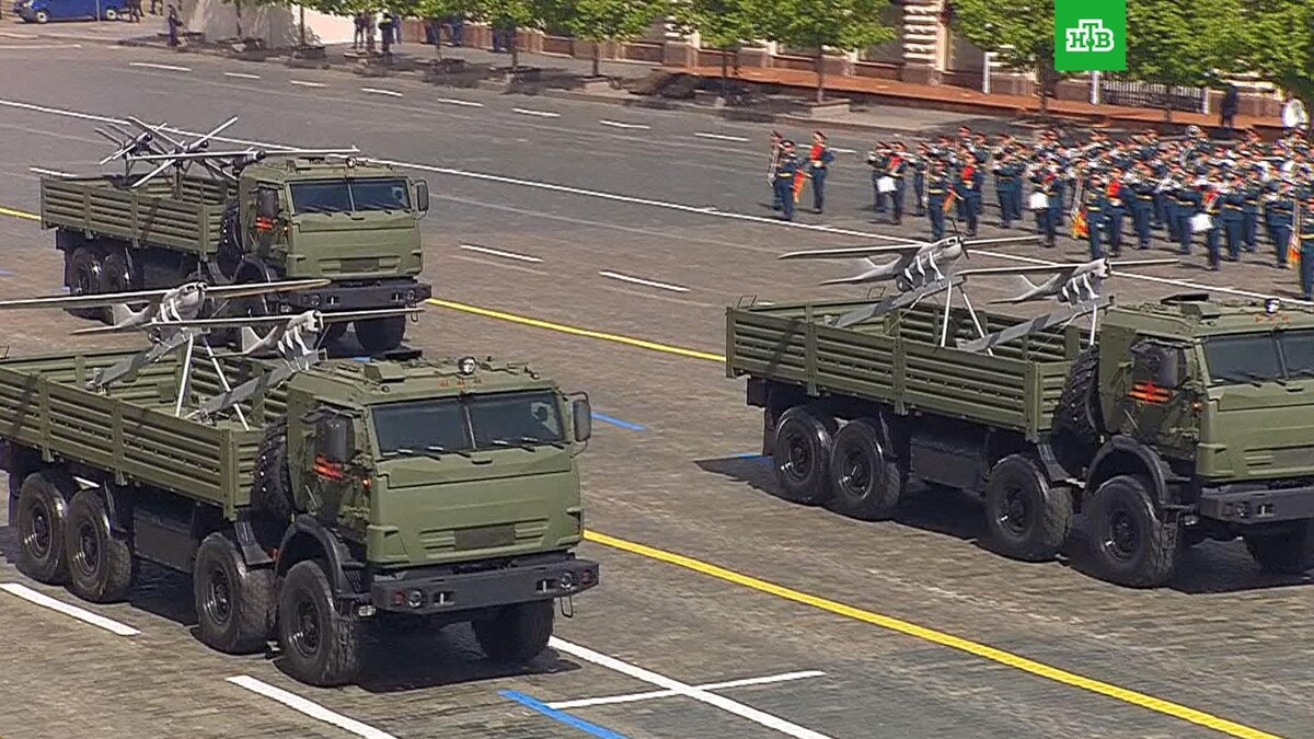    Колонна войск беспилотных систем впервые приняла участие в параде Победы
