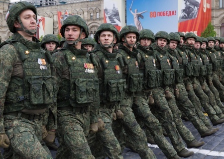    «Слава народу-победителю!» В Москве состоялся парад Победы