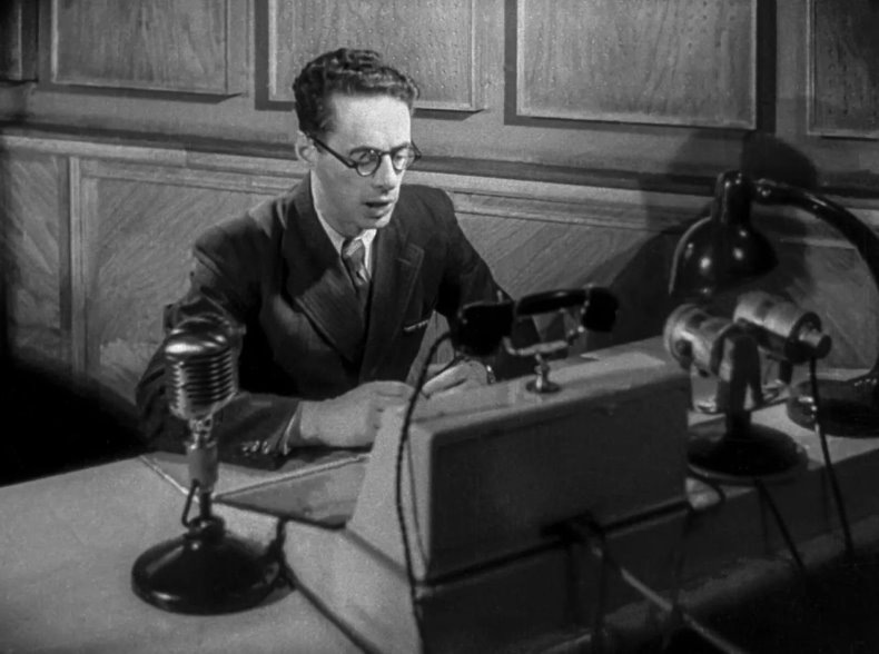 На фото:
Диктор Всесоюзного радио Ю. Б. Левитан, 1945 год. Автор: А.А. Архипов