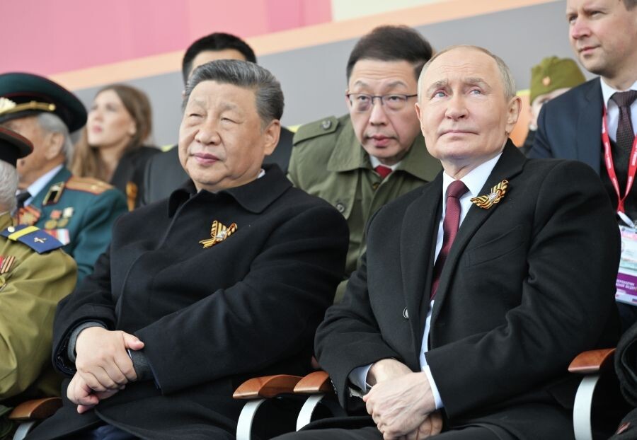    Владимир Путин и председатель КНР Си Цзиньпин / Источник: ©Иван Секретарев / Михаил Корытов/Фотохост-агентство РИА Новости