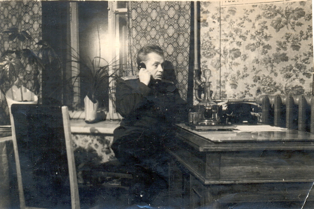 Из редких фотографий в военной форме.