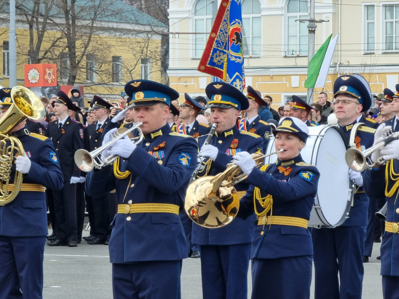    Как проходил парад на главной площади ПетрозаводскаИрина Яковлева / Фактор Новости