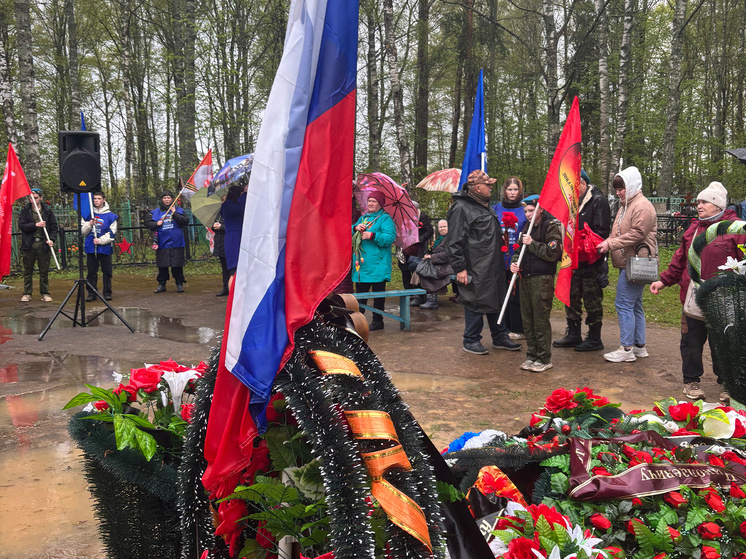 На митинг памяти собрались неравнодушные граждане.Фото: Екатерина Сажнева