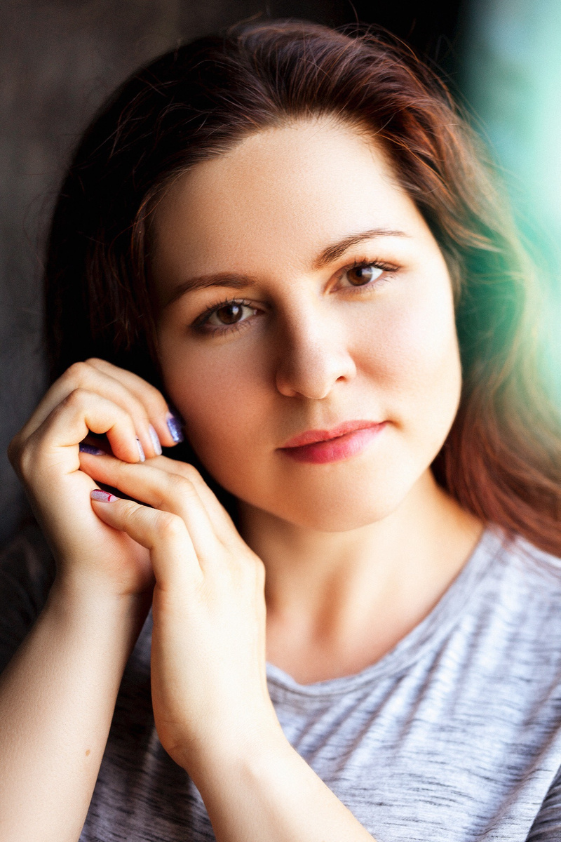 А может, не лицо, а позицию